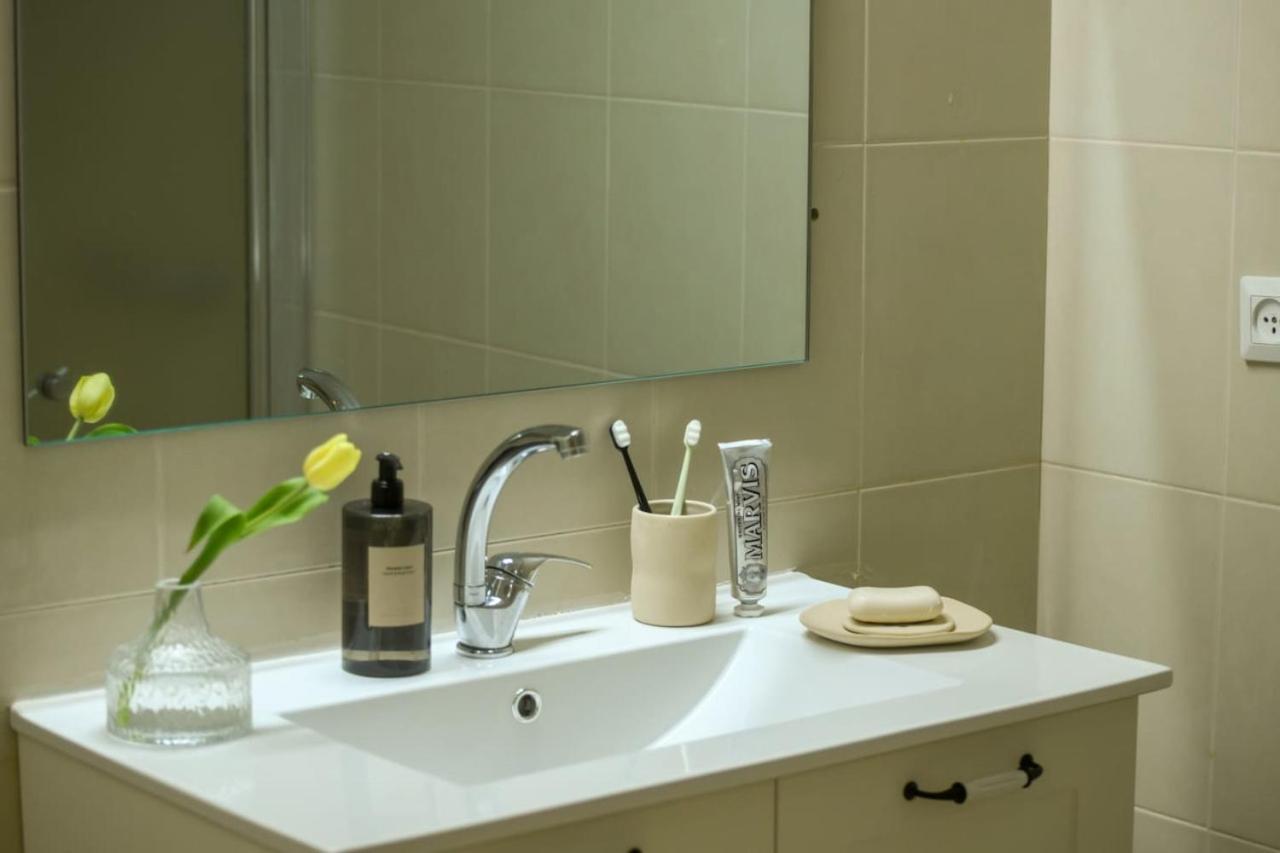 Homey & Spacious 2br In The Heart Of By Sea N' Rent