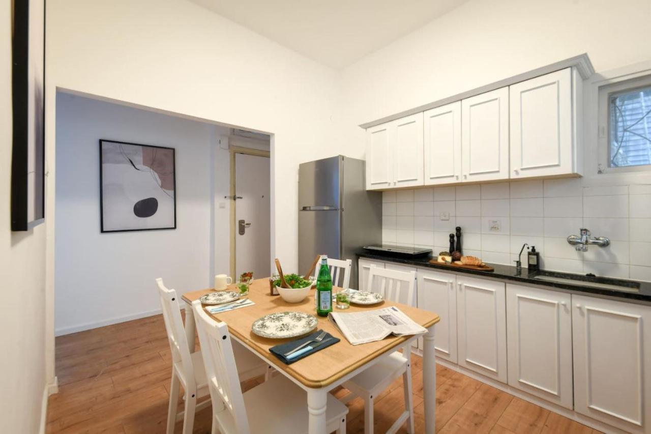 Apartment Homey & Spacious 2br In The Heart Of By Sea N' Rent Tel Aviv