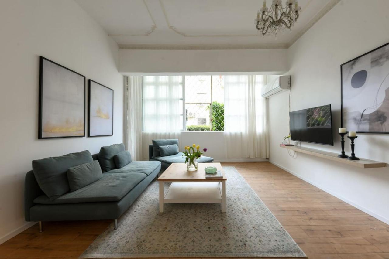 Homey & Spacious 2br In The Heart Of By Sea N' Rent